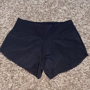 Lululemon Black Detailed Shorts Size 2
